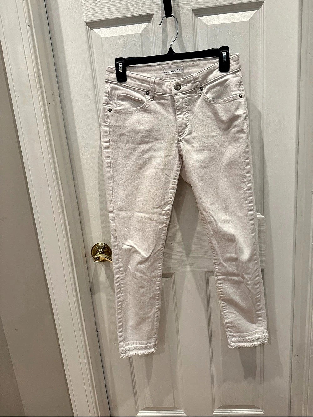 LOFT White Skinny Jeans Waist 26